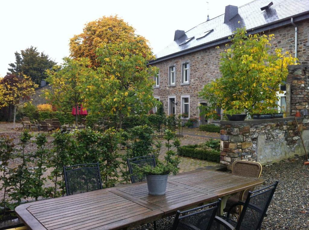 B&B Le Tapis Rouge Vielsalm Exterior photo